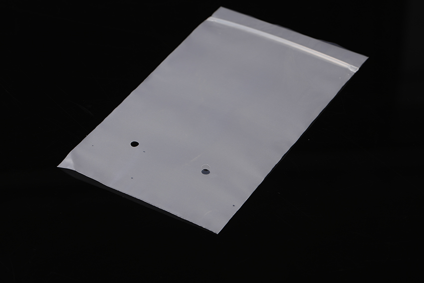 ayx爱游戏体育注册:金属拉链的长处和缺陷